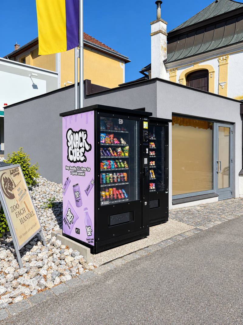 Snackautomat mit Folierung im Außenbereich